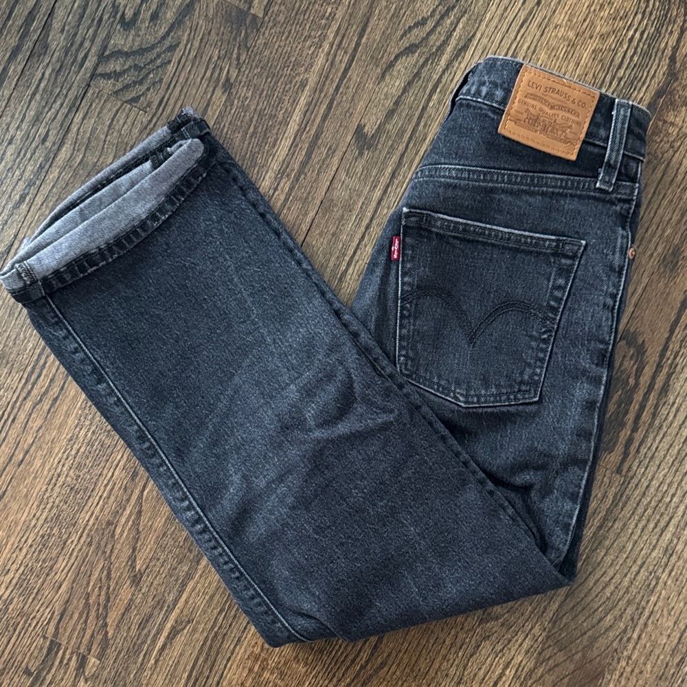 Levi's Ribcage Dark Gray Straight Jeans